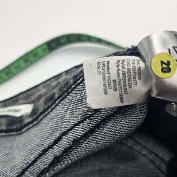 William Rast NWOT -1155 Perfect Skinny Jeans Ankle Zipper Grey Women's size 27 - Picture 6 of 9